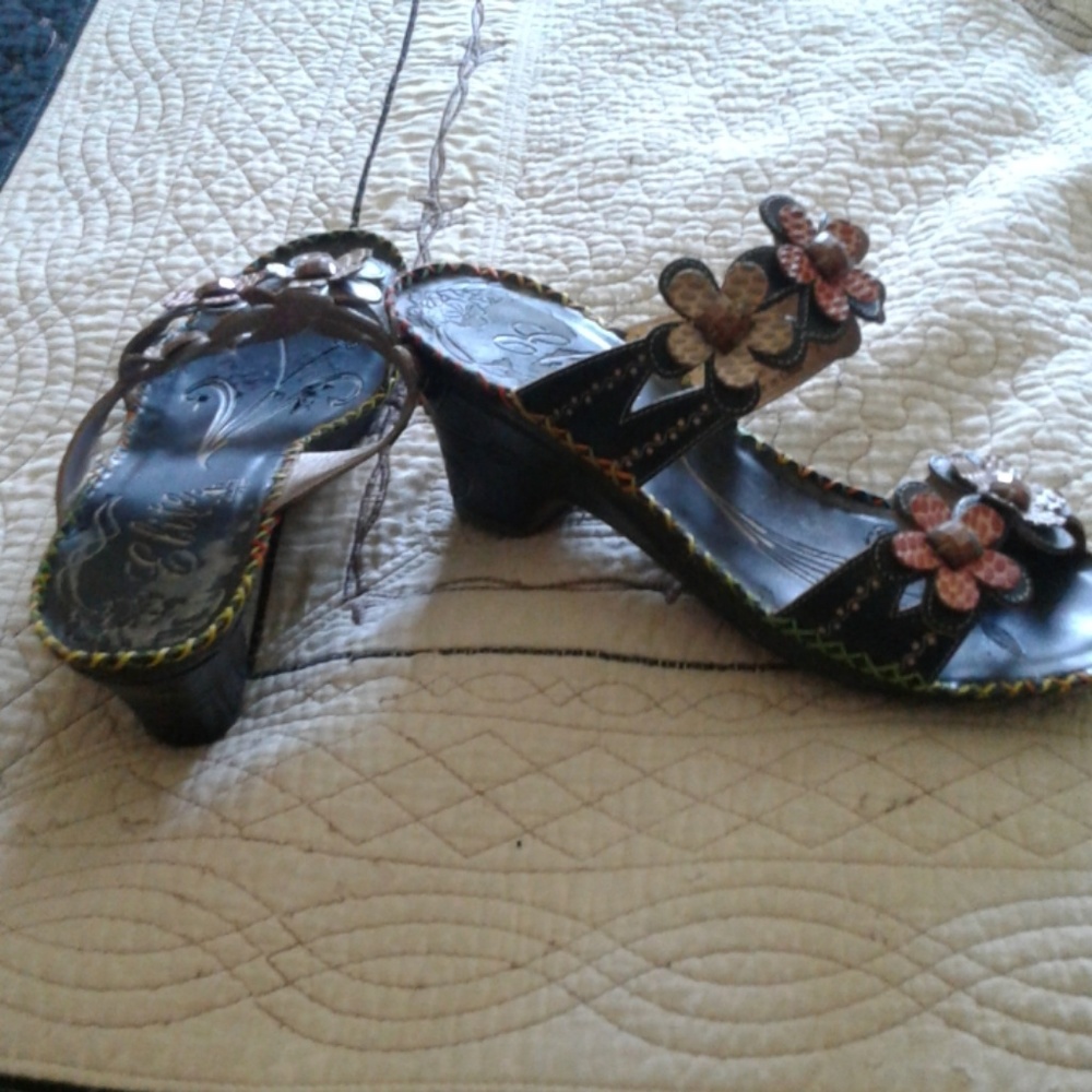 Pretty Flower Sandal Leather
